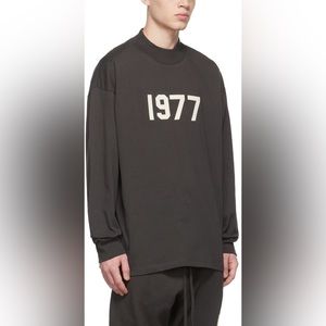 Men's Fear of God Essentials Long Sleeve T-shirt (Iron)